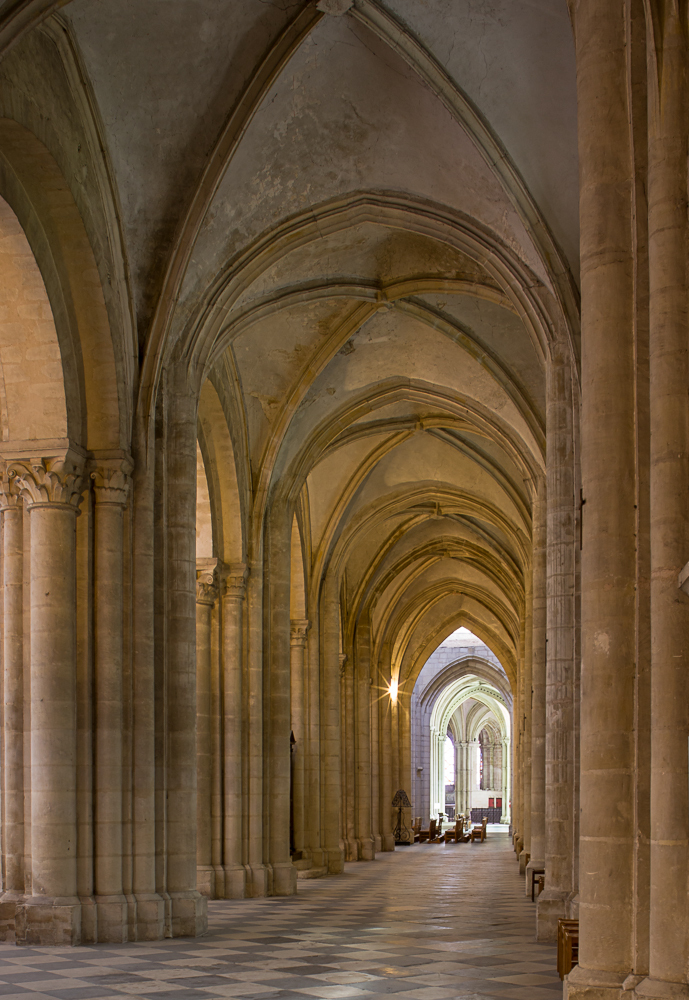 L'Abbaye-aux-hommes: north aisle